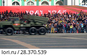 Колонна автомобилей  РСЗО 9К51М «Торнадо-Г» на генеральной репетиции военного парада в честь Дня Победы. Санкт-Петербург (2018 год). Редакционное видео, видеограф Виктор Карасев / Фотобанк Лори