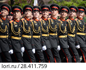 Воспитанники Тверского (Калининского) военного суворовского училища во время парада на Красной площади в честь Дня Победы (2018 год). Редакционное фото, фотограф Free Wind / Фотобанк Лори