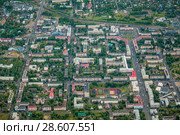 Вид с высоты на Петрозаводск. Центральная часть города: ЖД вокзал, проспект Ленина, улицы Горького и Гоголя. Летний день (2018 год). Стоковое фото, фотограф Сергей Цепек / Фотобанк Лори