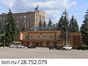 ОАО «ВПК „НПО Машиностроения”» летом. Город Реутов, Московская область (2018 год). Редакционное фото, фотограф Алексей Гусев / Фотобанк Лори