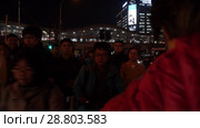 Ночной Пекин. Уличное движение. Beijing in evening - traffic at the crossroads. (2017 год). Стоковое видео, видеограф Евгений Романов / Фотобанк Лори