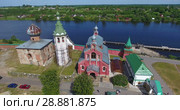 Никольский мужской монастырь у Никольского храма. Берег реки Волхов, село Старая Ладога. Ленинградская область (2018 год). Редакционное видео, видеограф Кекяляйнен Андрей / Фотобанк Лори