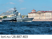 Ракетный катер проекта 1241 (шифр «Молния», по классификации НАТО — Tarantul-class corvettes) "Моршанск" на морском параде. Санкт-Петербург (2018 год). Редакционное фото, фотограф Александр Щепин / Фотобанк Лори