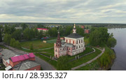 Church of the Savior of the Holy Image on on the old trade route passing from Totma to Arkhangelsk. Solvychegodsk, Arkhangelsky region, Russia. (2018 год). Стоковое видео, видеограф Mikhail Starodubov / Фотобанк Лори