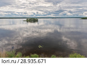 Россия, Карелия,   Онежское озеро. Вид на озеро с Успенской церкви (2015 год). Стоковое фото, фотограф Александр Циликин / Фотобанк Лори