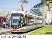 Трамвай 71-931М "Витязь-М" № 31108, маршрут № 7 на площади Тверская Застава (2018 год). Редакционное фото, фотограф Алёшина Оксана / Фотобанк Лори