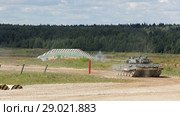 Московская область, полигон "Алабино". Международный военно-технический форум "Армия-2018". Шоу военной техники. Редакционное видео, видеограф Игорь Долгов / Фотобанк Лори