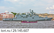 Военные корабли на параде в День ВМФ. Сторожевой корабль «Адмирал Макаров» - третий фрегат проекта 11356. Санкт-Петербург (2018 год). Редакционное фото, фотограф Сергей Афанасьев / Фотобанк Лори
