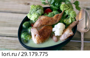 Delicious soup from broccoli, Brussels sprouts and cauliflower with quails and greens. Стоковое видео, видеограф Яков Филимонов / Фотобанк Лори