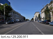 Voronezh, Russia - August 23. 2018 Ploshchad Revolyutsii is one of central streets of city. Редакционное фото, фотограф Володина Ольга / Фотобанк Лори