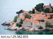 Отель Свети Стефан (Sveti Stefan). Остров в Адриатическом море. Балканы, Черногория (2016 год). Стоковое фото, фотограф Кекяляйнен Андрей / Фотобанк Лори