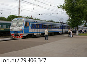 Кострома. Электропоезд постоянного тока ЭД4М-0124 на станции Кострома-Новая Северной железной дороги (2007 год). Редакционное фото, фотограф Дмитрий Щукин / Фотобанк Лори