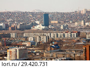 Вид сверху на центральную часть города Красноярска. Редакционное фото, фотограф Владимир Пойлов / Фотобанк Лори