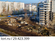 Москва, снос здания недостроенной Ховринской больницы (2018 год). Стоковое фото, фотограф glokaya_kuzdra / Фотобанк Лори