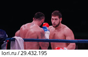 KAZAN, RUSSIA - OCTOBER 27, 2018. The championship on fighting by the rules TNA, in the city of Kazan, TATNEFT ARENA. Wrestlers in fighting. Редакционное видео, видеограф Константин Шишкин / Фотобанк Лори
