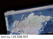 Экран ноутбука с открытым сайтом публичной кадастровой карты Росреестра (2018 год). Редакционное фото, фотограф Андрей Игошев / Фотобанк Лори