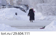 Город Сургут зимой. Уличное движение. Surgut. City in the winter. Street traffic. (2017 год). Стоковое видео, видеограф Евгений Романов / Фотобанк Лори