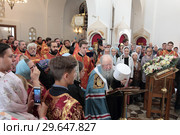Литургия в храме Спаса Нерукотворного Образа в Усово (2018 год). Редакционное фото, фотограф Дмитрий Неумоин / Фотобанк Лори