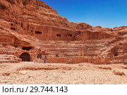 View of the amphitheatre in Petra, the capital of the Nabatean Kingdom, Jordan (2012 год). Стоковое фото, фотограф Наталья Волкова / Фотобанк Лори