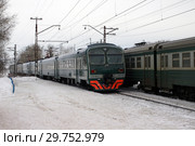 Пермь. Электропоезд постоянного тока ЭД4М-0018 прибывает на остановочный пункт Молодежная Свердловской железной дороги (2007 год). Стоковое фото, фотограф Дмитрий Щукин / Фотобанк Лори