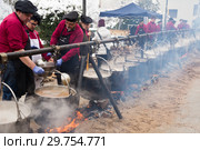 Feast of escudella, Castelltercol (2018 год). Редакционное фото, фотограф Яков Филимонов / Фотобанк Лори