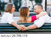 Image of the love triangle between young people outdoor. Стоковое фото, фотограф Яков Филимонов / Фотобанк Лори