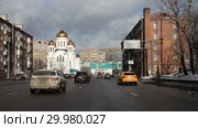 Москва, улица Боженко и храм святого праведного Иоанна Русского (2019 год). Редакционное фото, фотограф Дмитрий Неумоин / Фотобанк Лори