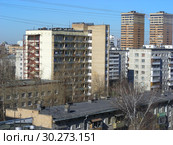 Общежитие Первого Московского государственного медицинского университета им. И. М. Сеченова. Двенадцатиэтажный блочный дом серии II-18/12. 11-я Парковая улица, 7 . Район Восточное Измайлово. Город Москва. Россия (2015 год). Стоковое фото, фотограф lana1501 / Фотобанк Лори