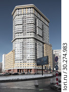 Москва, высотки на улице Ельнинской (2019 год). Редакционное фото, фотограф Дмитрий Неумоин / Фотобанк Лори