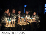 Великое повечерие в Новодевичьем монастыре (2019 год). Редакционное фото, фотограф Дмитрий Неумоин / Фотобанк Лори