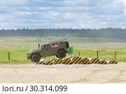 Многоцелевой бронеавтомобиль ГАЗ АСН 233115 "Тигр-M" на Международном военно-техническом форуме АРМИЯ-2018. Московская область, полигон Алабино. Редакционное фото, фотограф Игорь Долгов / Фотобанк Лори