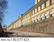 Ижорские заводы, заводская контора, вид со стороны двора. Колпино, Санкт-Петербург (2018 год). Стоковое фото, фотограф Юлия Бабкина / Фотобанк Лори
