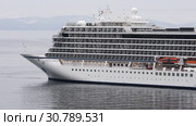 Passenger Liner Viking Orion reverse sailing in sea (2019 год). Редакционное видео, видеограф А. А. Пирагис / Фотобанк Лори