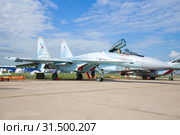 Российский многофункциональный истребитель Су-35С на авиасалоне МАКС-2017. Жуковский. Редакционное фото, фотограф Виктор Карасев / Фотобанк Лори