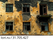 Wall of an abandoned dilapidated old building. Стоковое фото, фотограф Евгений Харитонов / Фотобанк Лори