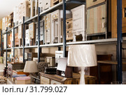 range of vintage furniture in showroom. Стоковое фото, фотограф Яков Филимонов / Фотобанк Лори