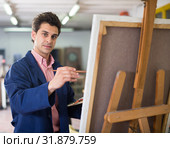 Artist painting on canvas. Стоковое фото, фотограф Яков Филимонов / Фотобанк Лори
