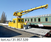 Железнодорожная дрезина грузовая крановая ДГКу - 2630. Музей истории Калининградской железной дороги. Калининград (2019 год). Редакционное фото, фотограф Ирина Борсученко / Фотобанк Лори