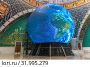 5D-кинотеатр «Космическая сфера» в центре «Космонавтика и авиация» на ВДНХ. Москва. Space sphere cinema (2018 год). Редакционное фото, фотограф Владимир Сергеев / Фотобанк Лори