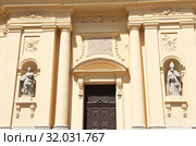 Театинеркирхе (Theatinerkirche) - католическая церковь Святого Каетана. Детали экстерьера. Мюнхен. Бавария. Германия (2019 год). Стоковое фото, фотограф E. O. / Фотобанк Лори