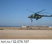 Учения в армии Российской Федерации с привлечением верталёта МИ-8. Стоковое фото, фотограф Кузнецов Максим / Фотобанк Лори