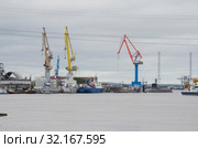 Судостроительный завод "Севмаш". Россия, Северодвинск (2019 год). Редакционное фото, фотограф Яковлев Сергей / Фотобанк Лори