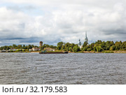 Николо-Медведский монастырь и церковь Климента Римского и Петра Александрийского. Новая Ладога. Ленинградская область (2019 год). Стоковое фото, фотограф Сергей Афанасьев / Фотобанк Лори