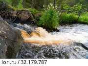 Ruskeala waterfalls on the tokhmayoki river . Karelia. (2019 год). Редакционное фото, фотограф Алексей Маринченко / Фотобанк Лори