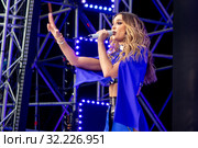 Российская телеведущая, певица, актриса Ольга Бузова (2019 год). Редакционное фото, фотограф Андрей Дегтярёв / Фотобанк Лори