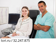 Portrait of USG doctor with patient. Стоковое фото, фотограф Яков Филимонов / Фотобанк Лори