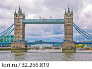 Тауэрский мост (Tower Bridge). Лондон. Великобритания (2019 год). Редакционное фото, фотограф Сергей Афанасьев / Фотобанк Лори