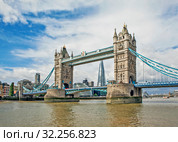 Тауэрский мост (Tower Bridge). Лондон. Великобритания (2019 год). Редакционное фото, фотограф Сергей Афанасьев / Фотобанк Лори