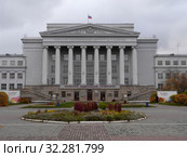 Здание УрФУ в Екатернбурге (2019 год). Редакционное фото, фотограф Максим Гулячик / Фотобанк Лори