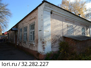 Старое купеческое здание в городе Ряжске. Рязанская область (2017 год). Редакционное фото, фотограф Free Wind / Фотобанк Лори